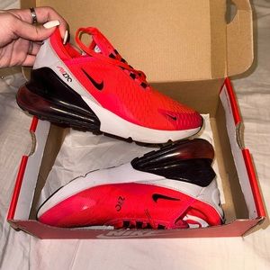 red air max 270.